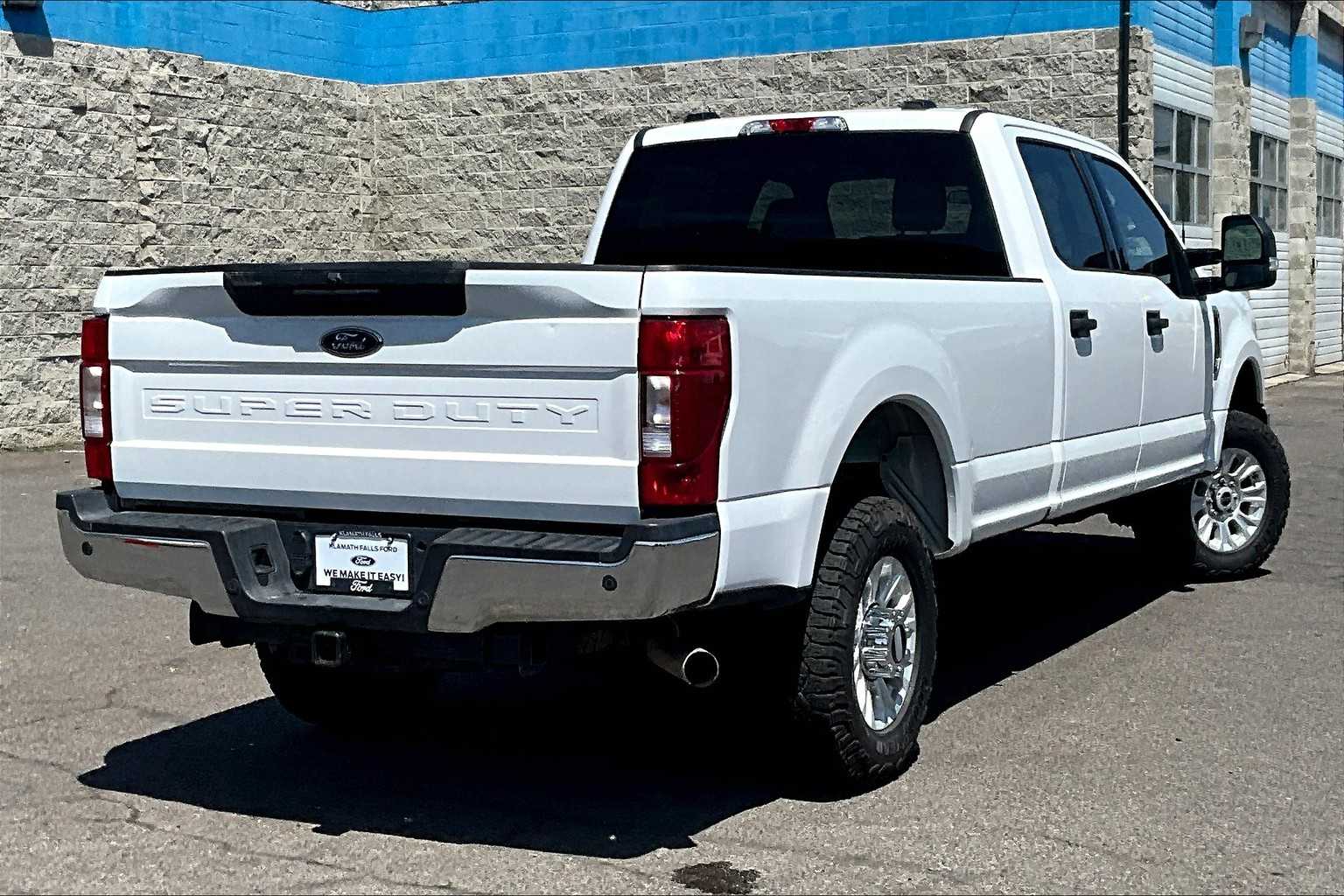 2022 Ford F-350 XLT 22
