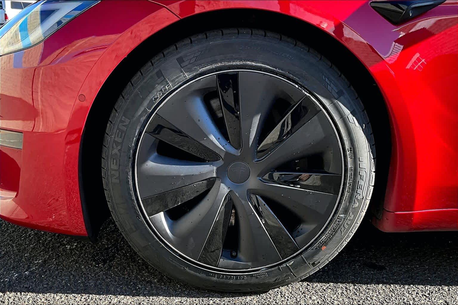 Thumbnail: 2022 Tesla Model S - 8