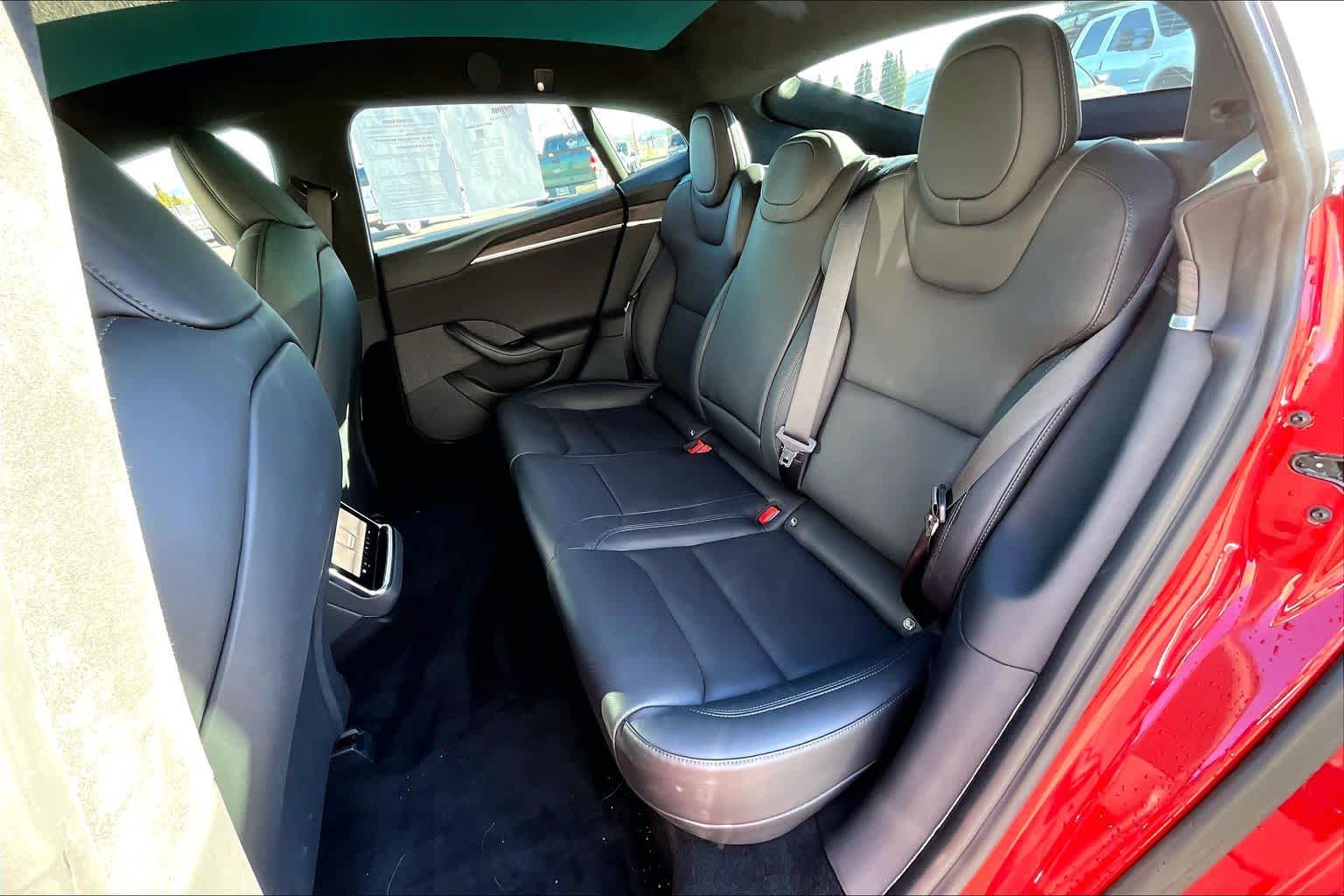 Thumbnail: 2022 Tesla Model S - 29