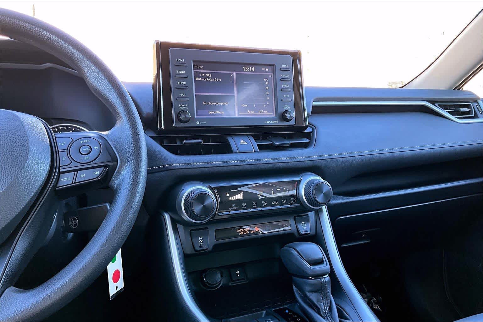 Thumbnail: 2022 Toyota RAV4 - 15