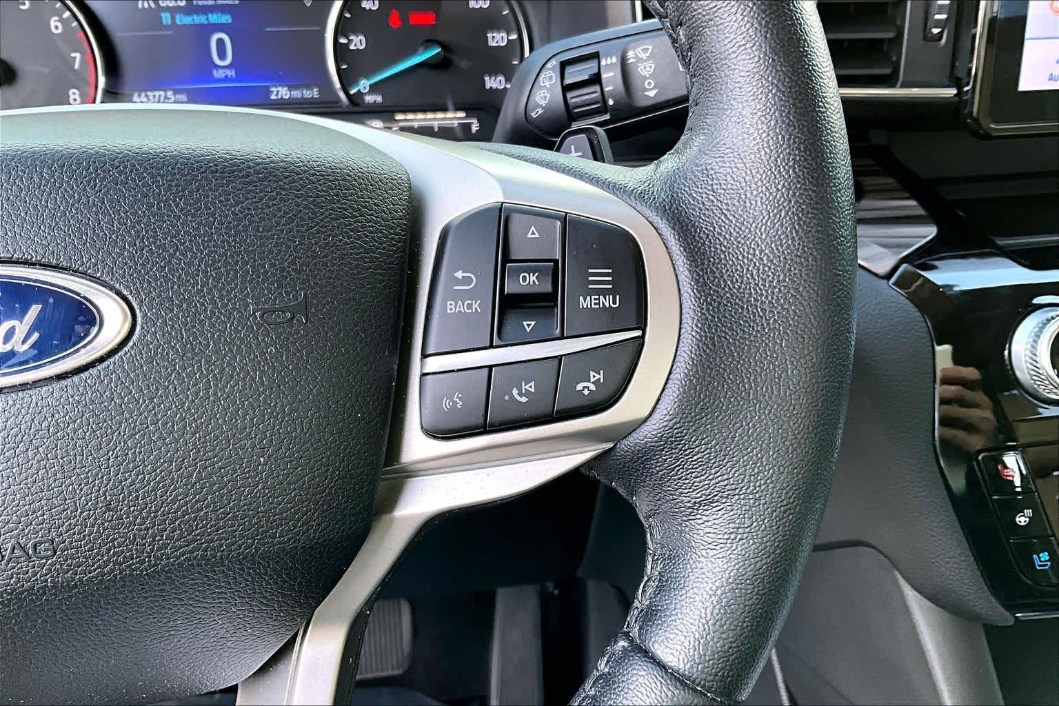 Thumbnail: 2021 Ford Explorer - 25