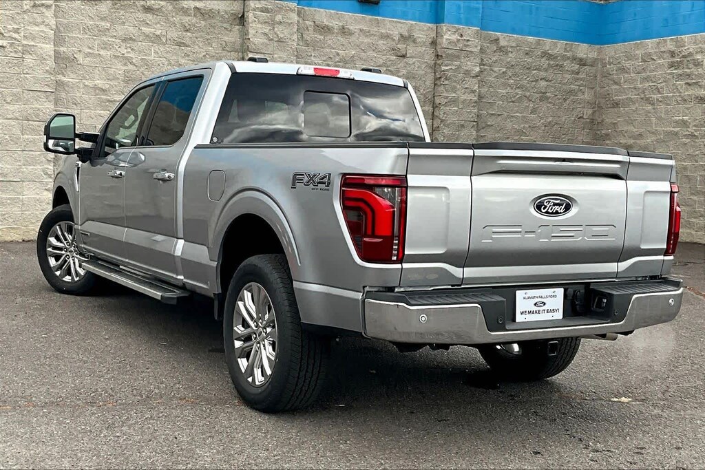 New 2025 Ford F-150 Lariat Truck SuperCrew Cab