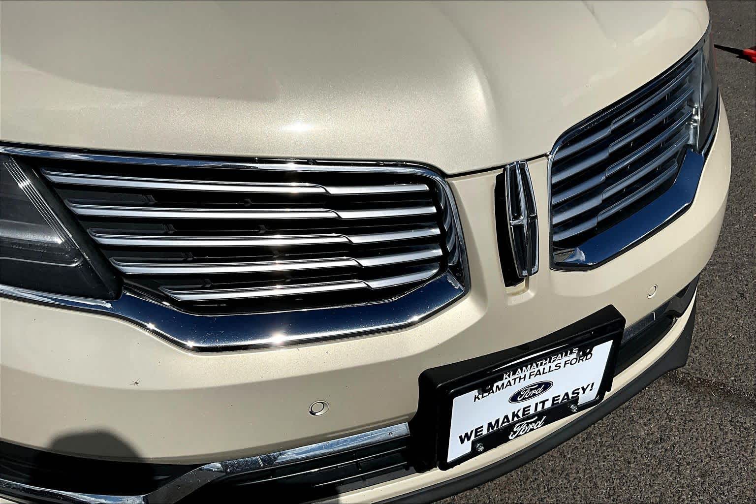 Thumbnail: 2016 Lincoln MKX - 33