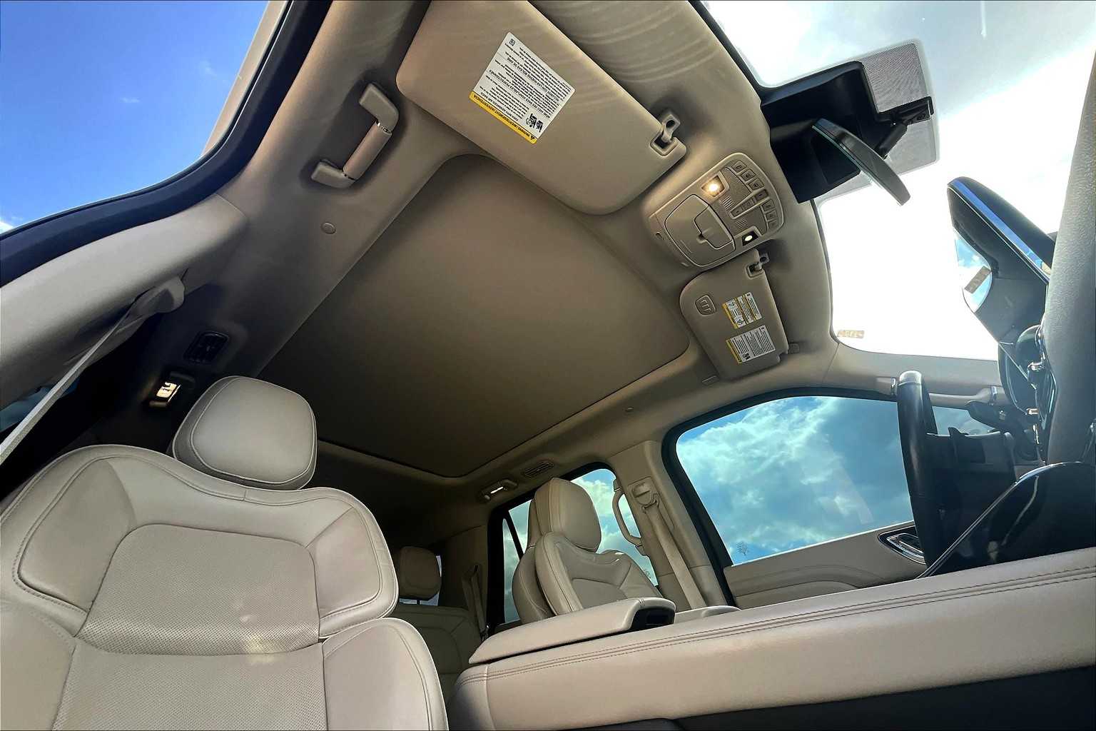 Thumbnail: 2019 Lincoln Navigator - 29