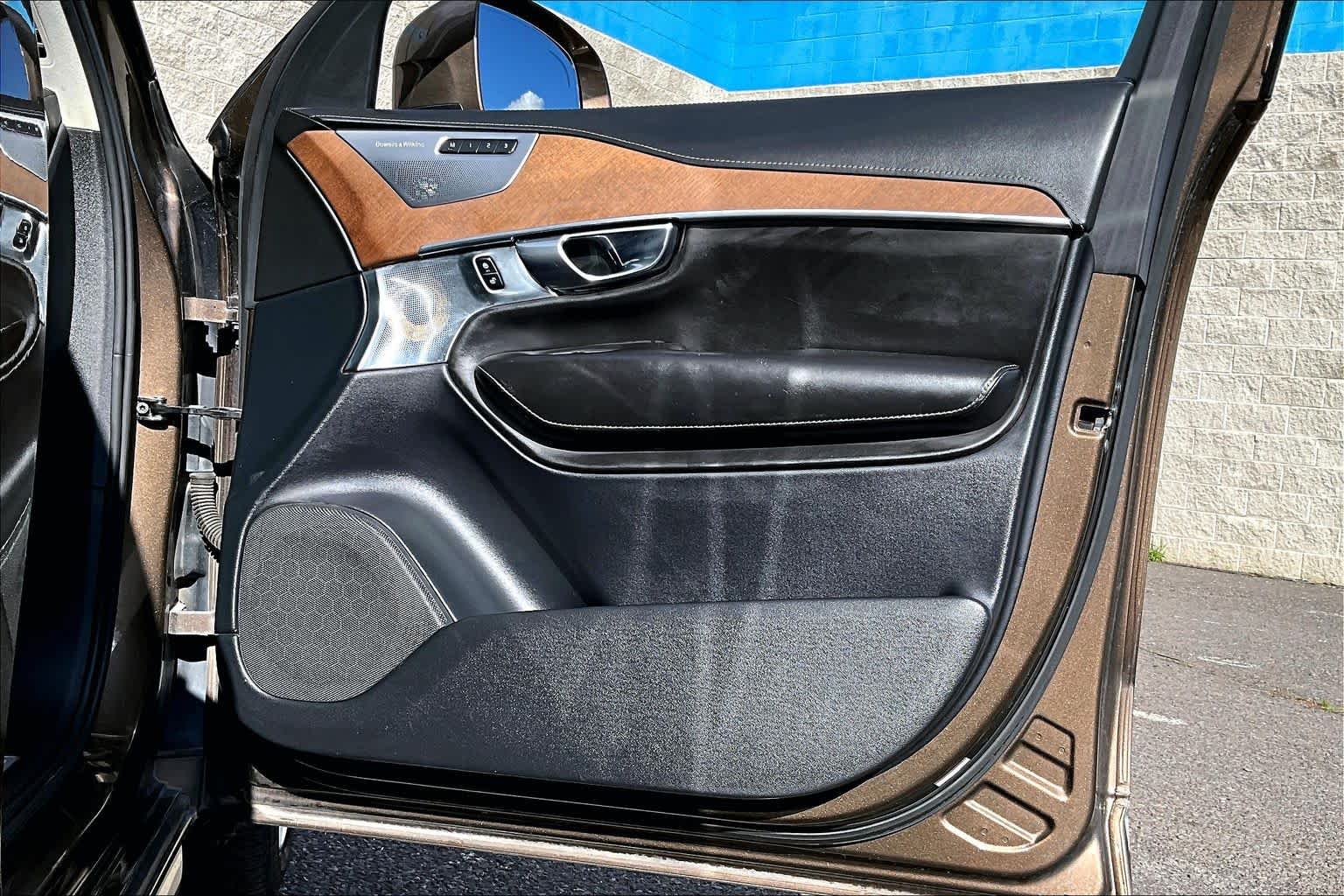 Thumbnail: 2017 Volvo XC90 - 28