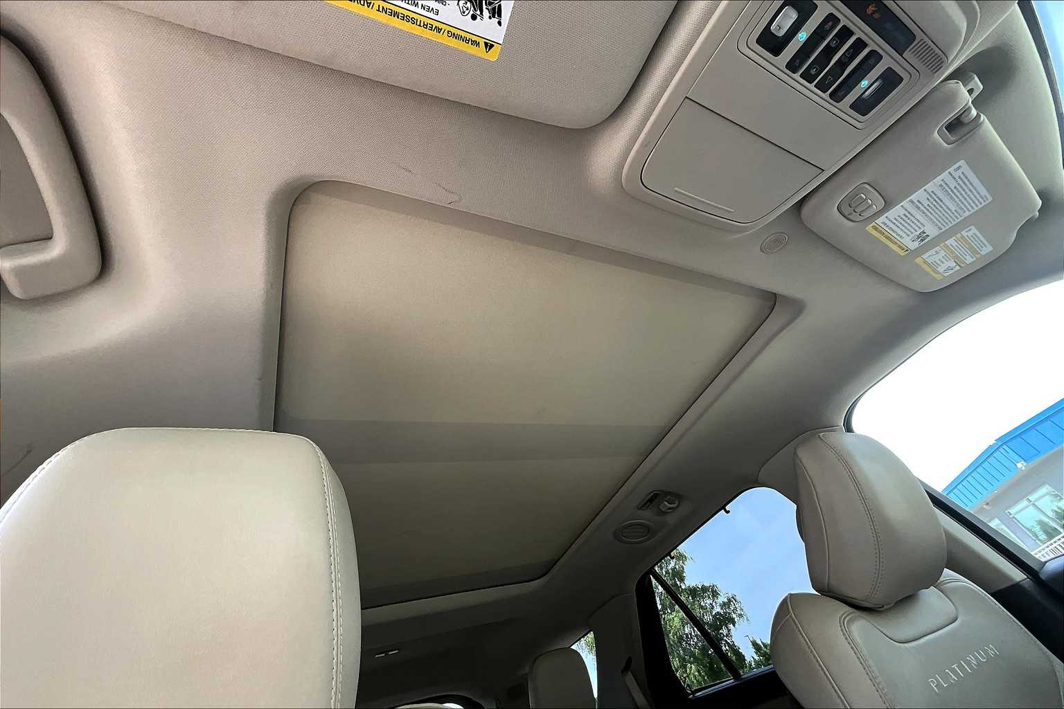 2020 Ford Explorer Platinum 30