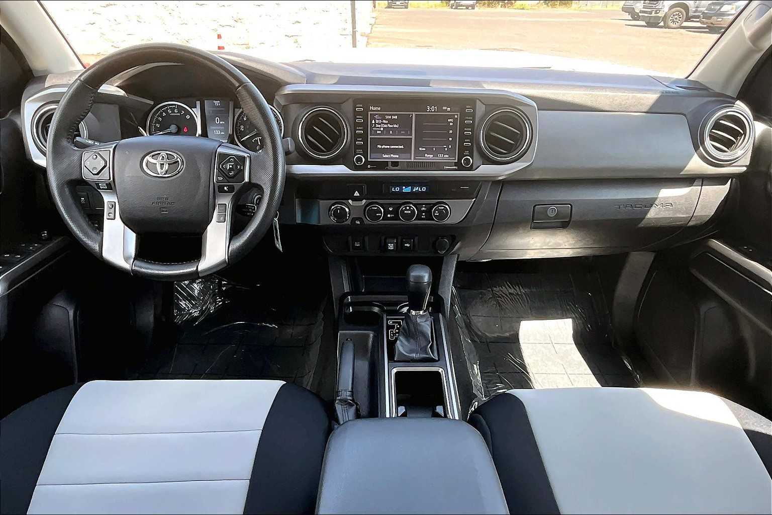 2022 Toyota Tacoma SR5 10