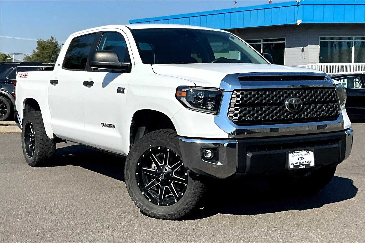 Thumbnail: 2020 Toyota Tundra - 21