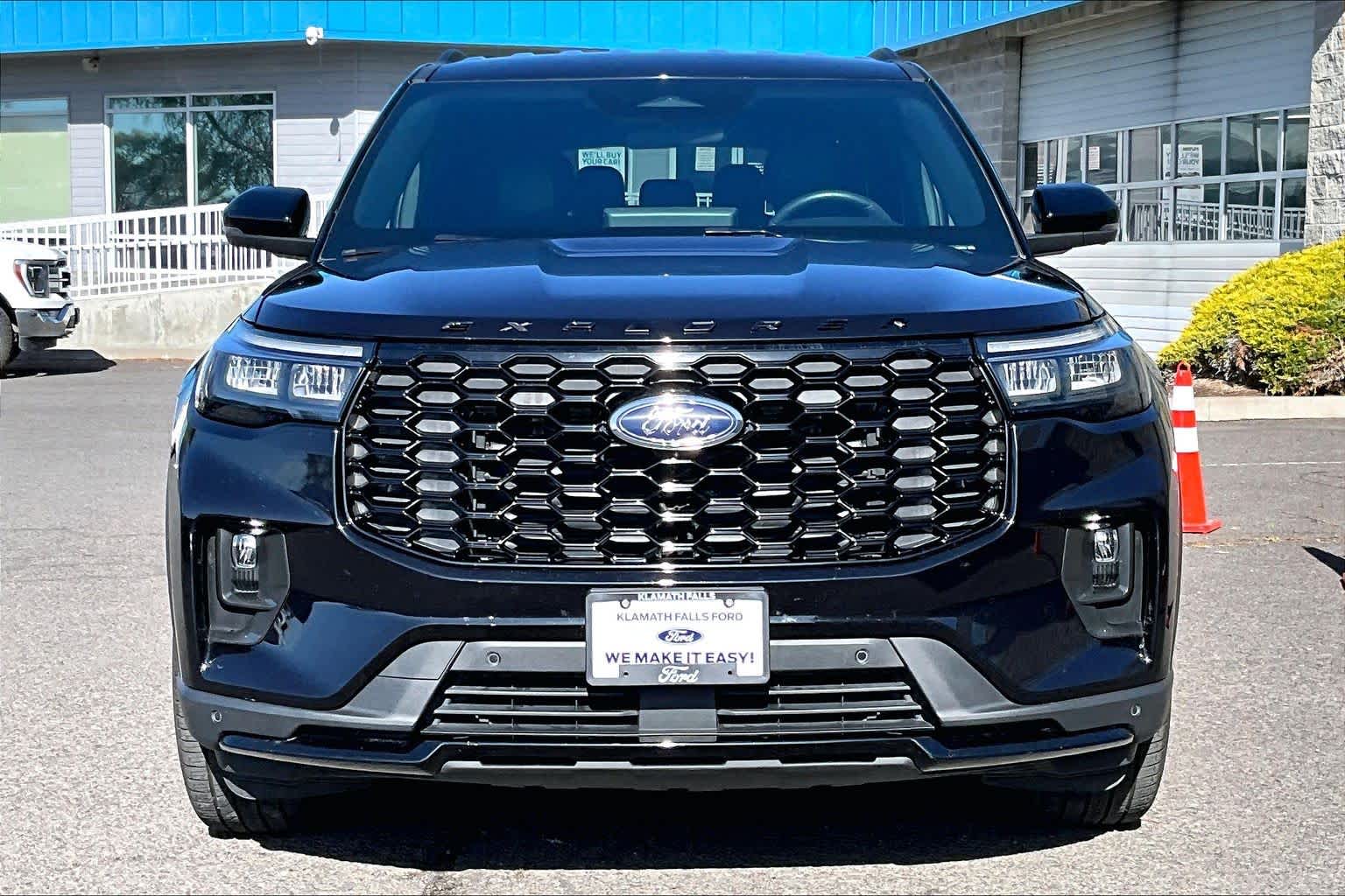 Thumbnail: 2025 Ford Explorer - 6