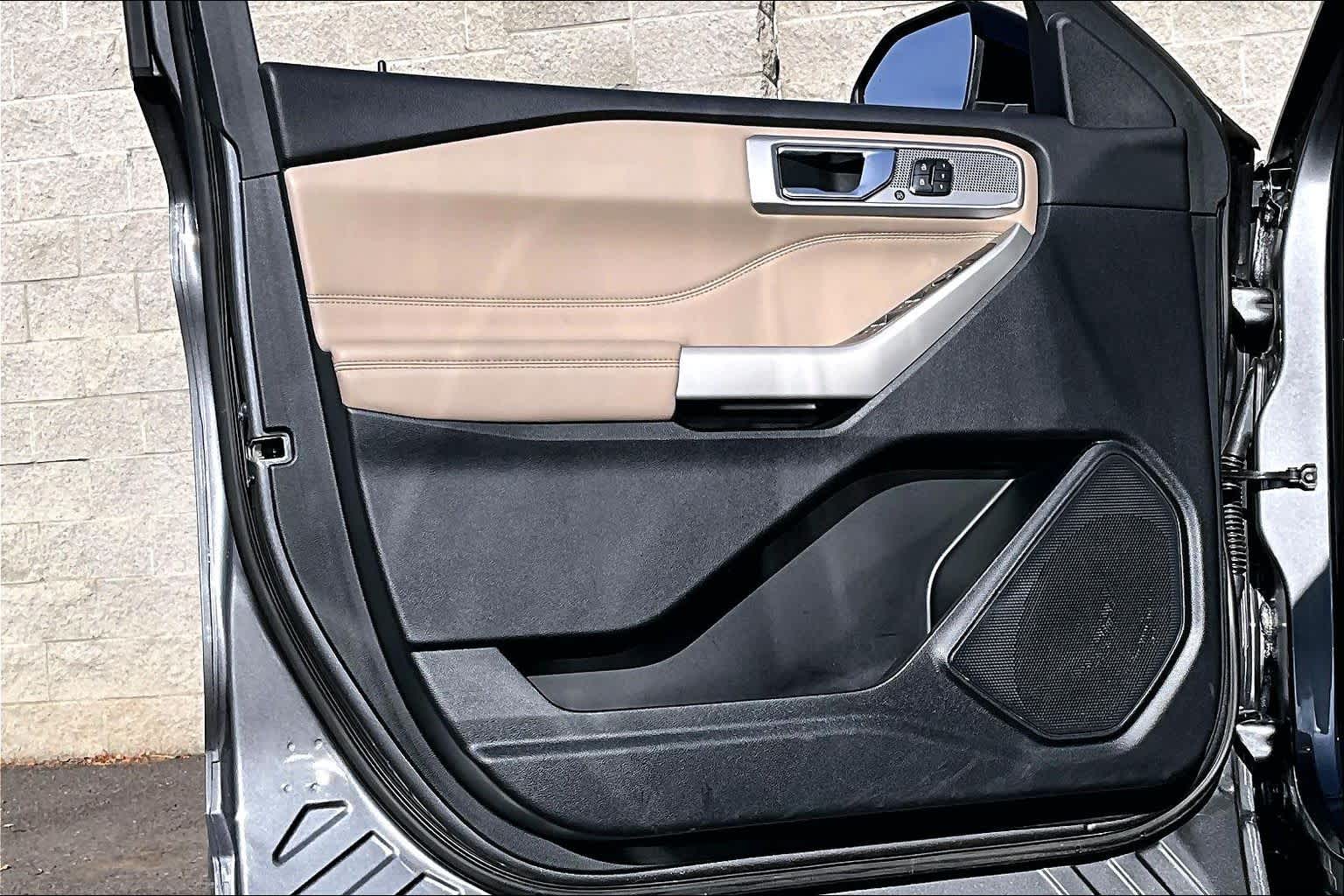 Thumbnail: 2021 Ford Explorer - 27