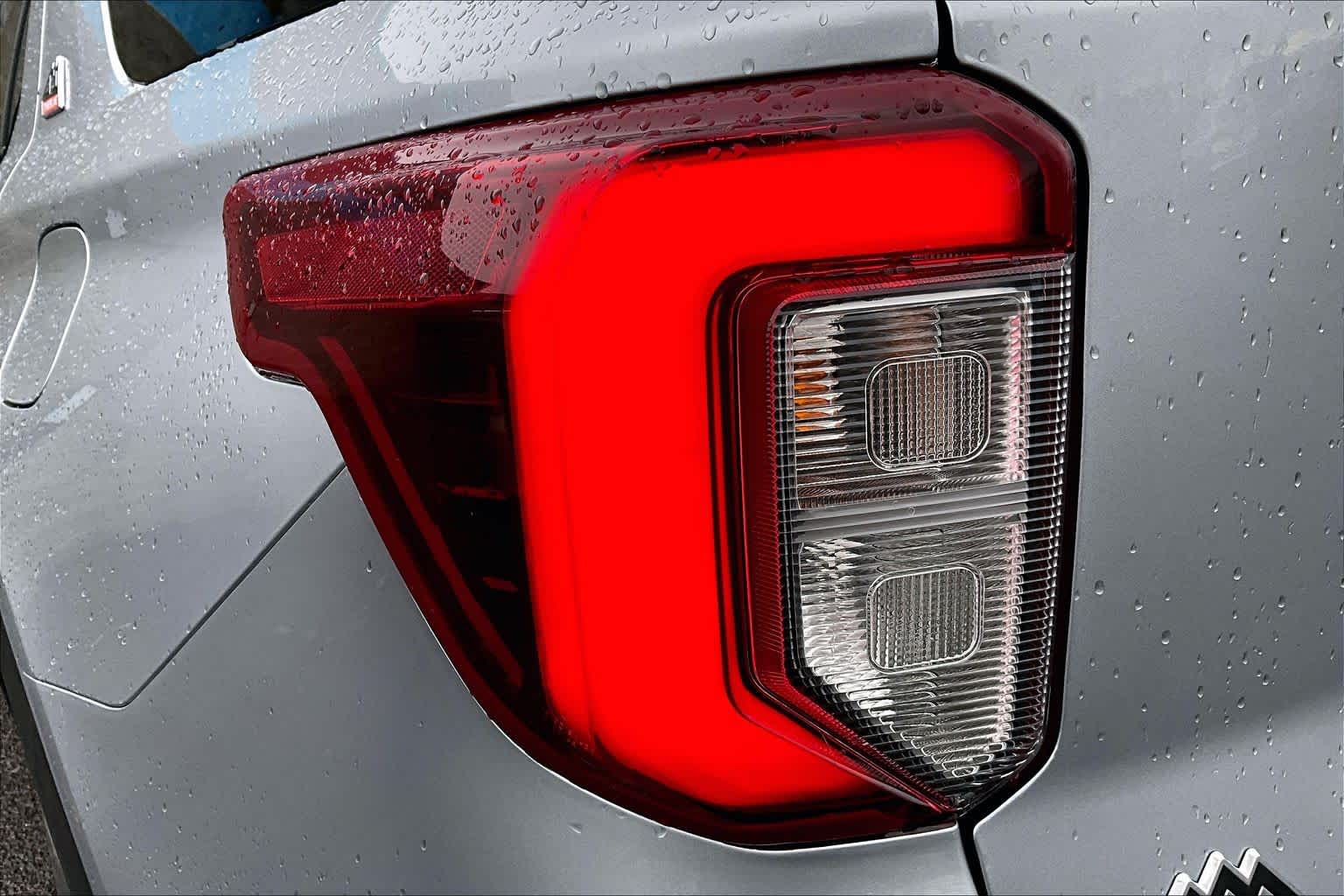 Thumbnail: 2022 Ford Explorer - 32