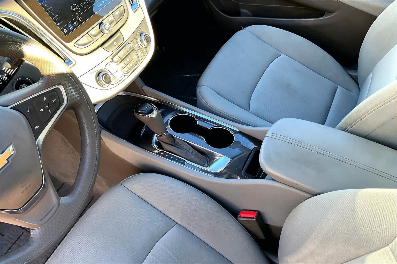 Thumbnail: 2019 Chevrolet Malibu - 16