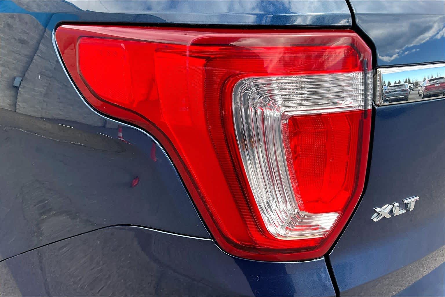 Thumbnail: 2016 Ford Explorer - 32