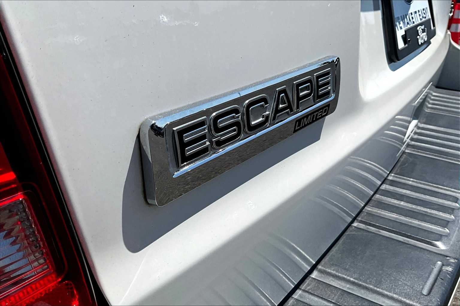 Thumbnail: 2010 Ford Escape - 7