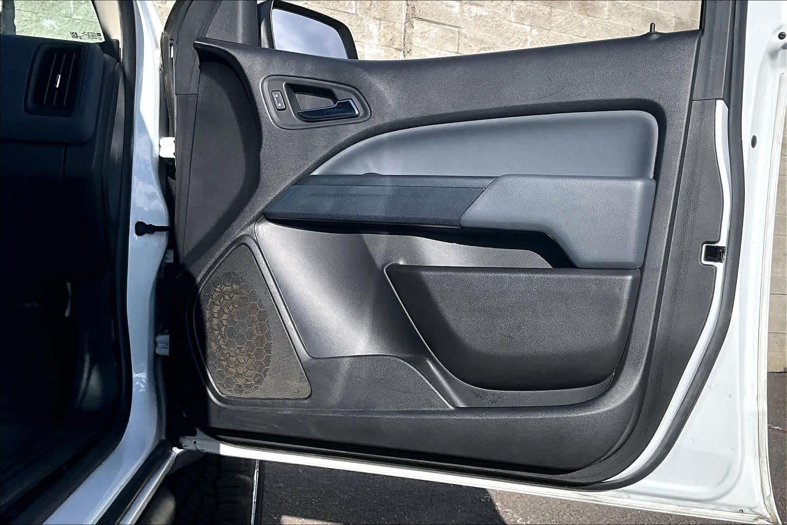 Thumbnail: 2021 Chevrolet Colorado - 28