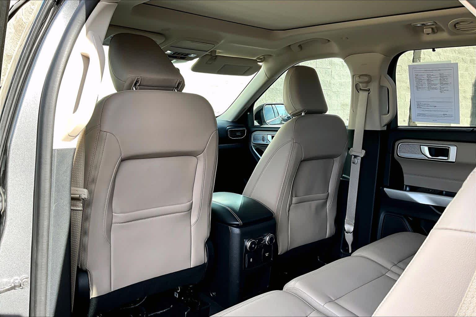 Thumbnail: 2021 Ford Explorer - 12