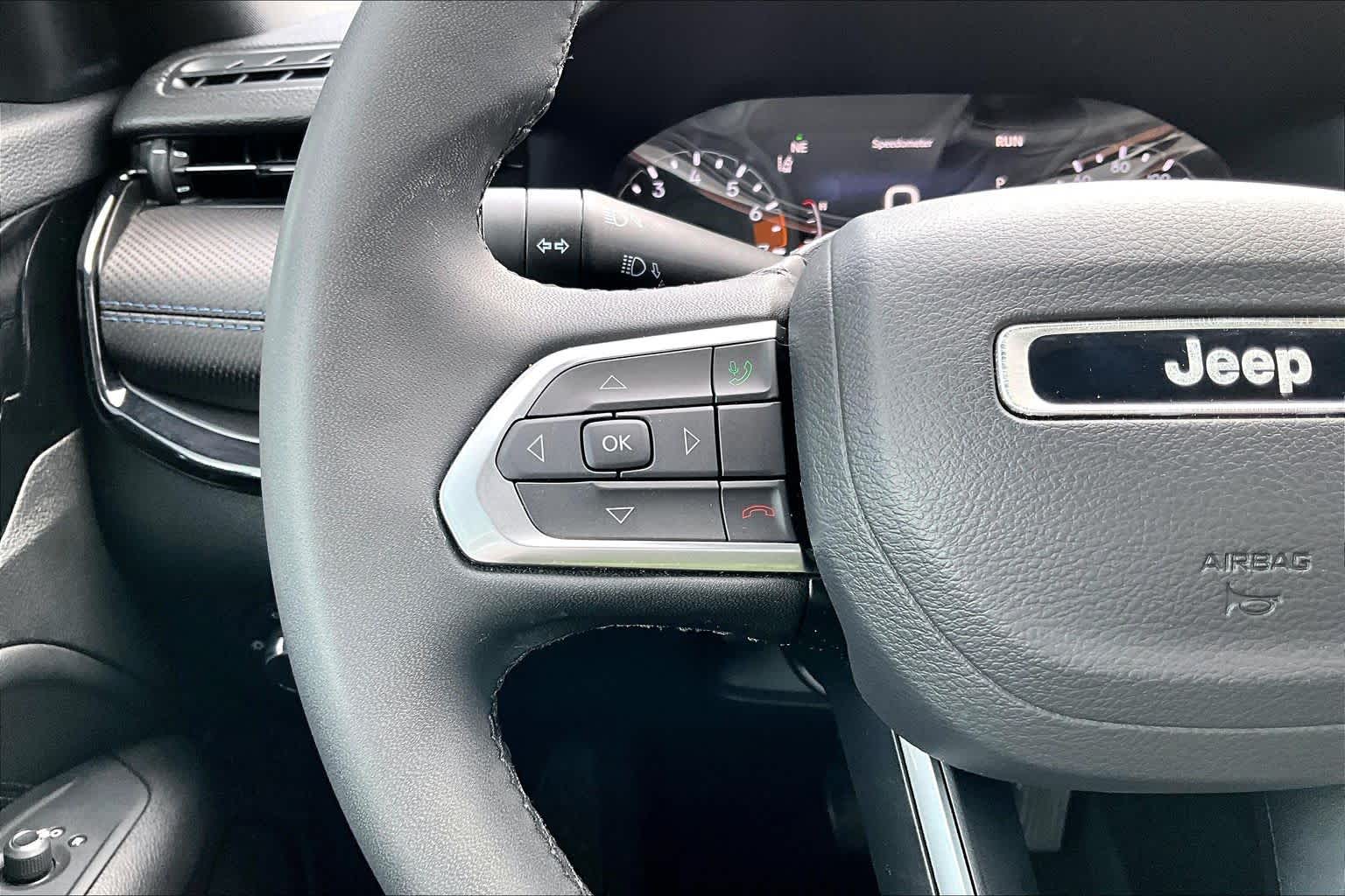 Thumbnail: 2025 Jeep Compass - 24
