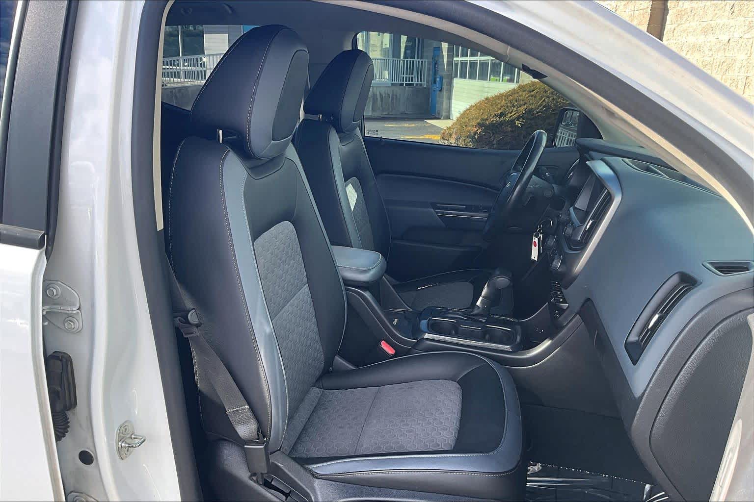 Thumbnail: 2021 Chevrolet Colorado - 13