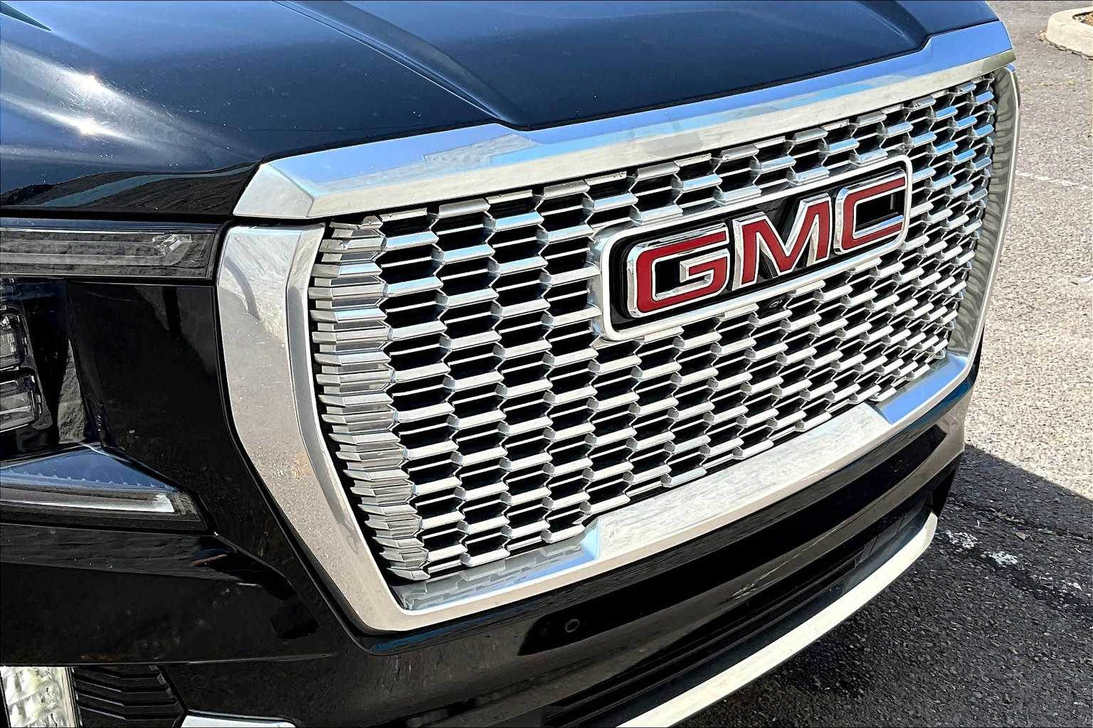 Thumbnail: 2022 GMC Yukon - 33