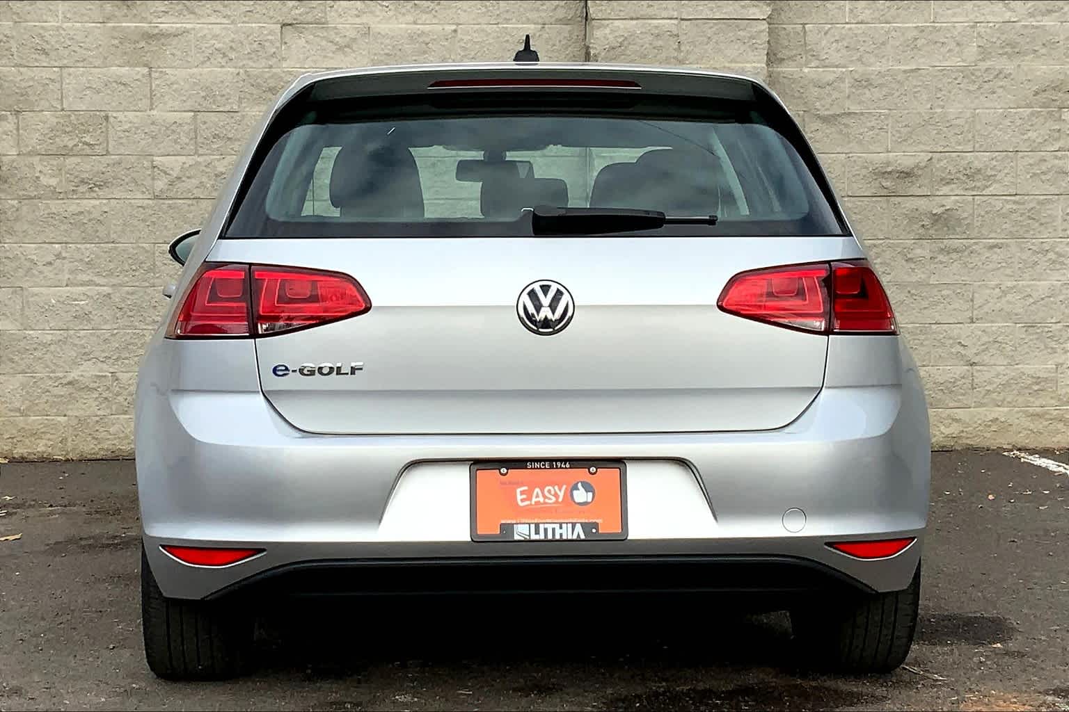 Thumbnail: 2016 Volkswagen e-Golf - 5