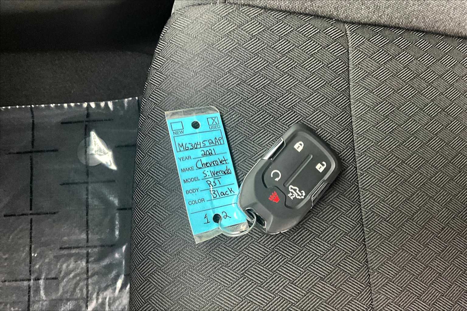 Thumbnail: 2021 Chevrolet Silverado 1500 - 19