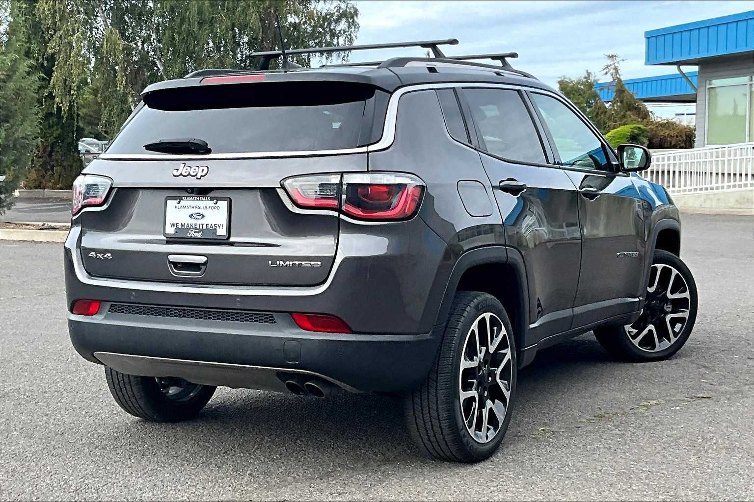 Thumbnail: 2018 Jeep Compass - 22