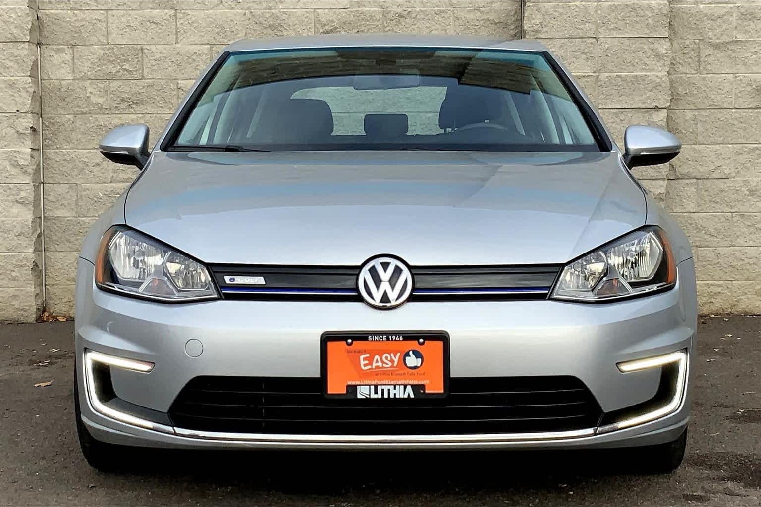 Thumbnail: 2016 Volkswagen e-Golf - 6