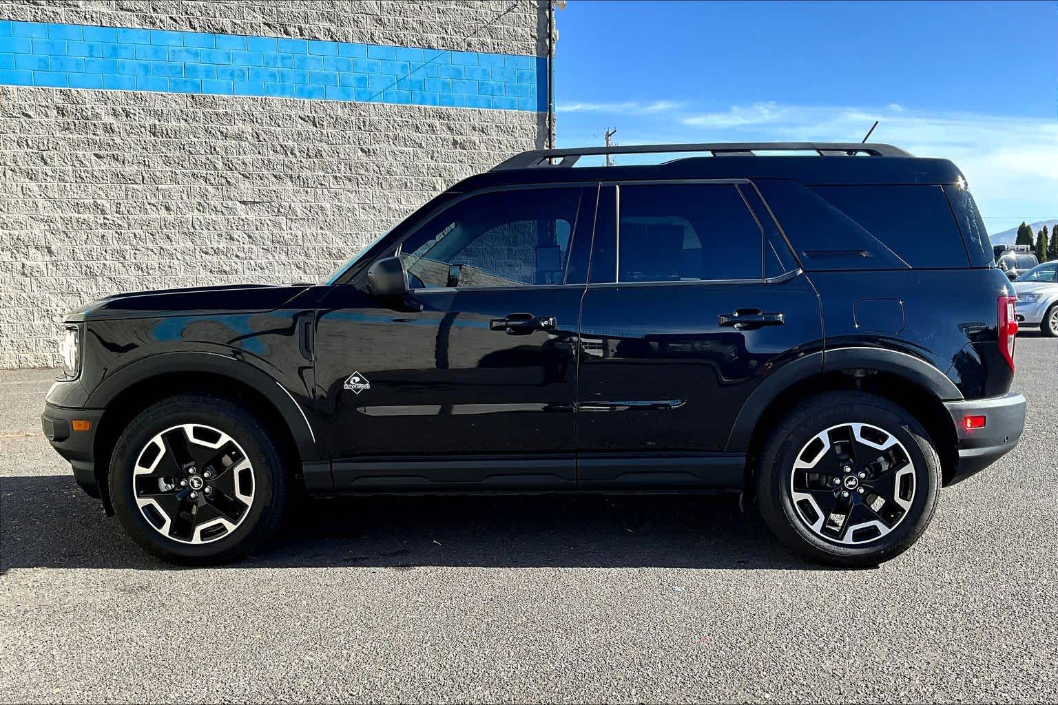 Thumbnail: 2023 Ford Bronco Sport - 3