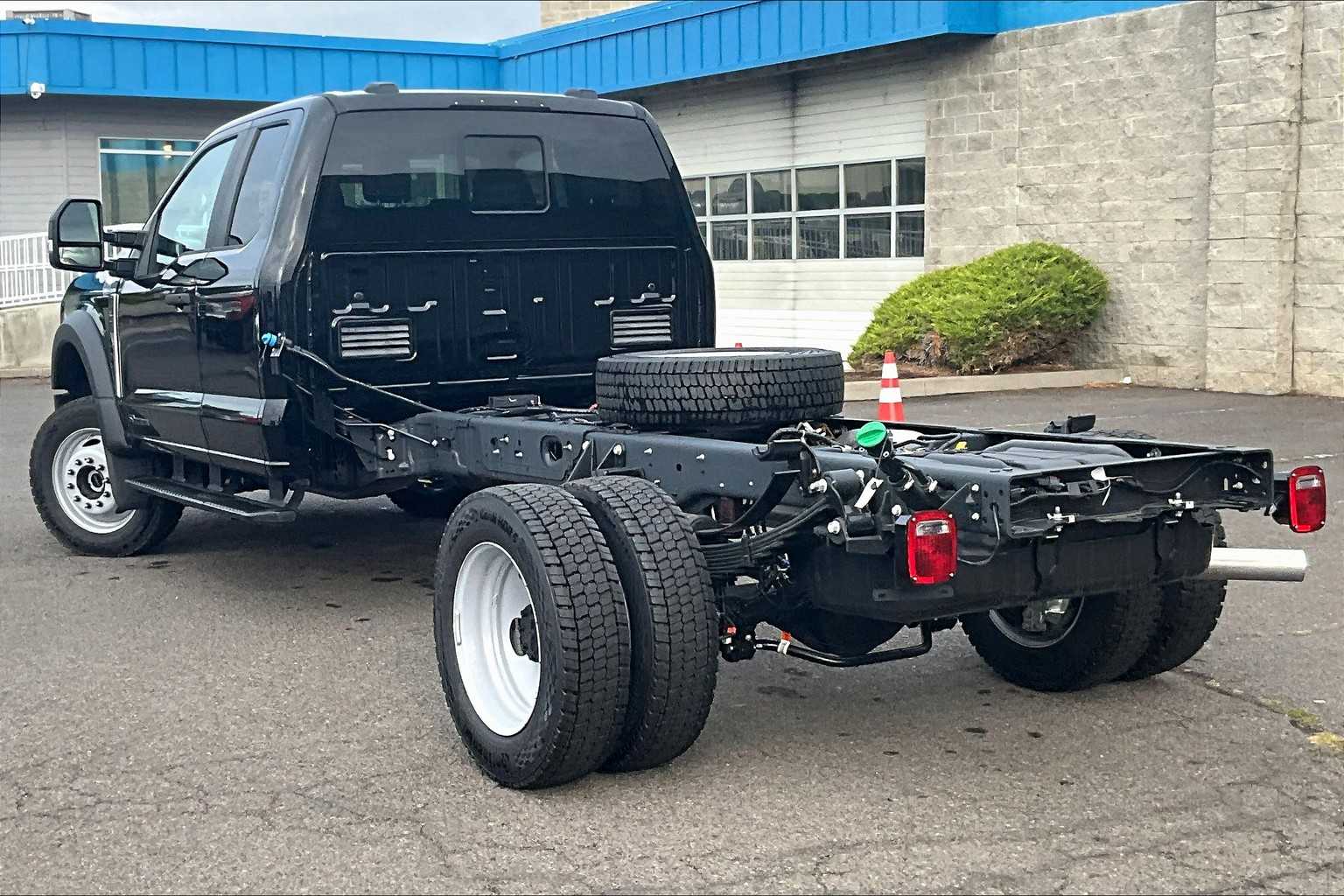 Thumbnail: 2026 Ford F-550 - 4