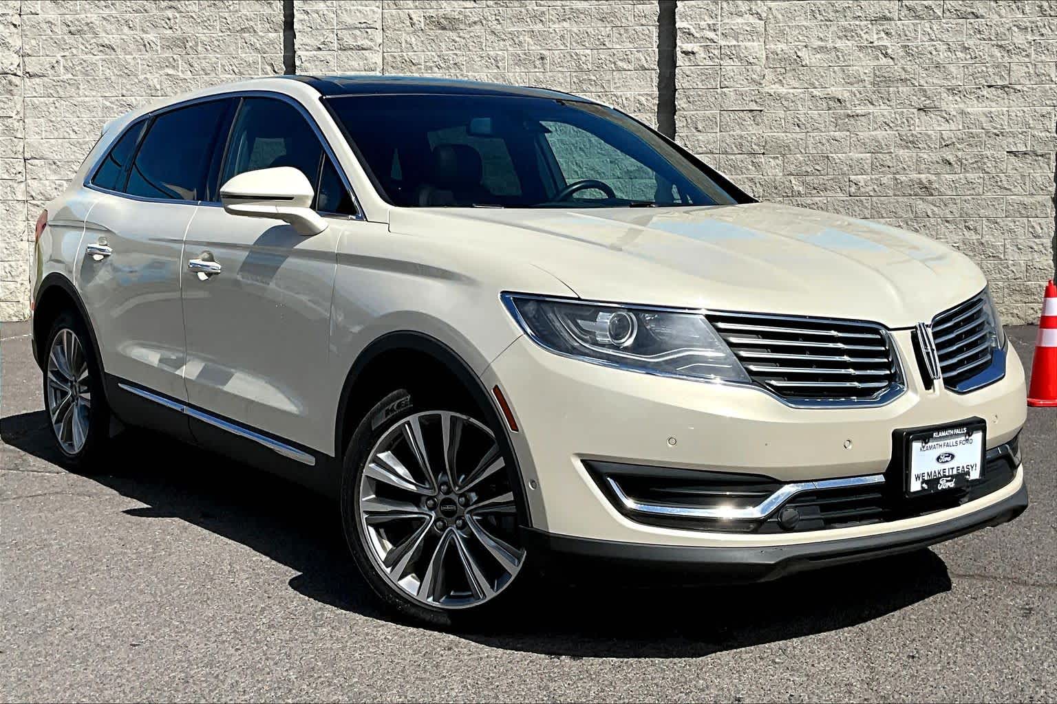Thumbnail: 2016 Lincoln MKX - 21