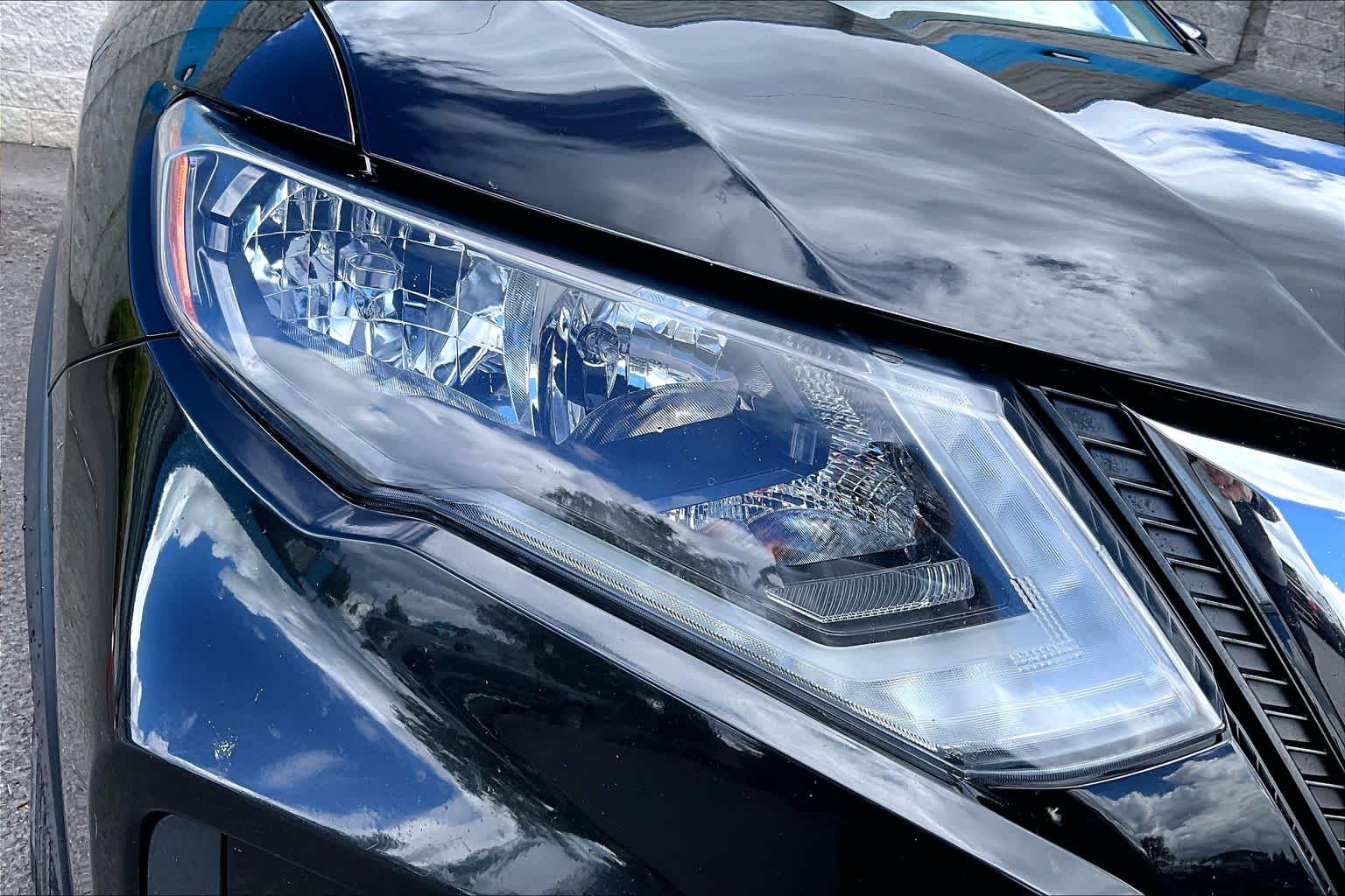 Thumbnail: 2017 Nissan Rogue - 31