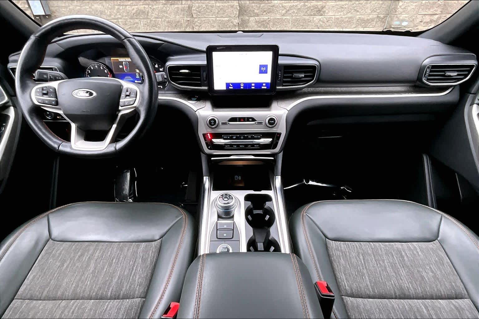 Thumbnail: 2022 Ford Explorer - 10