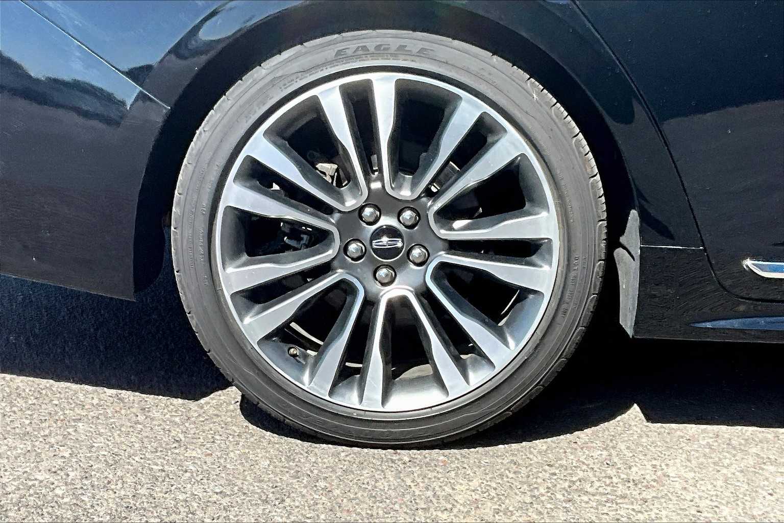 Thumbnail: 2018 Lincoln Continental - 36