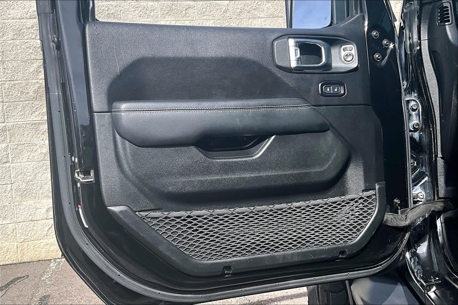 Thumbnail: 2020 Jeep Gladiator - 27