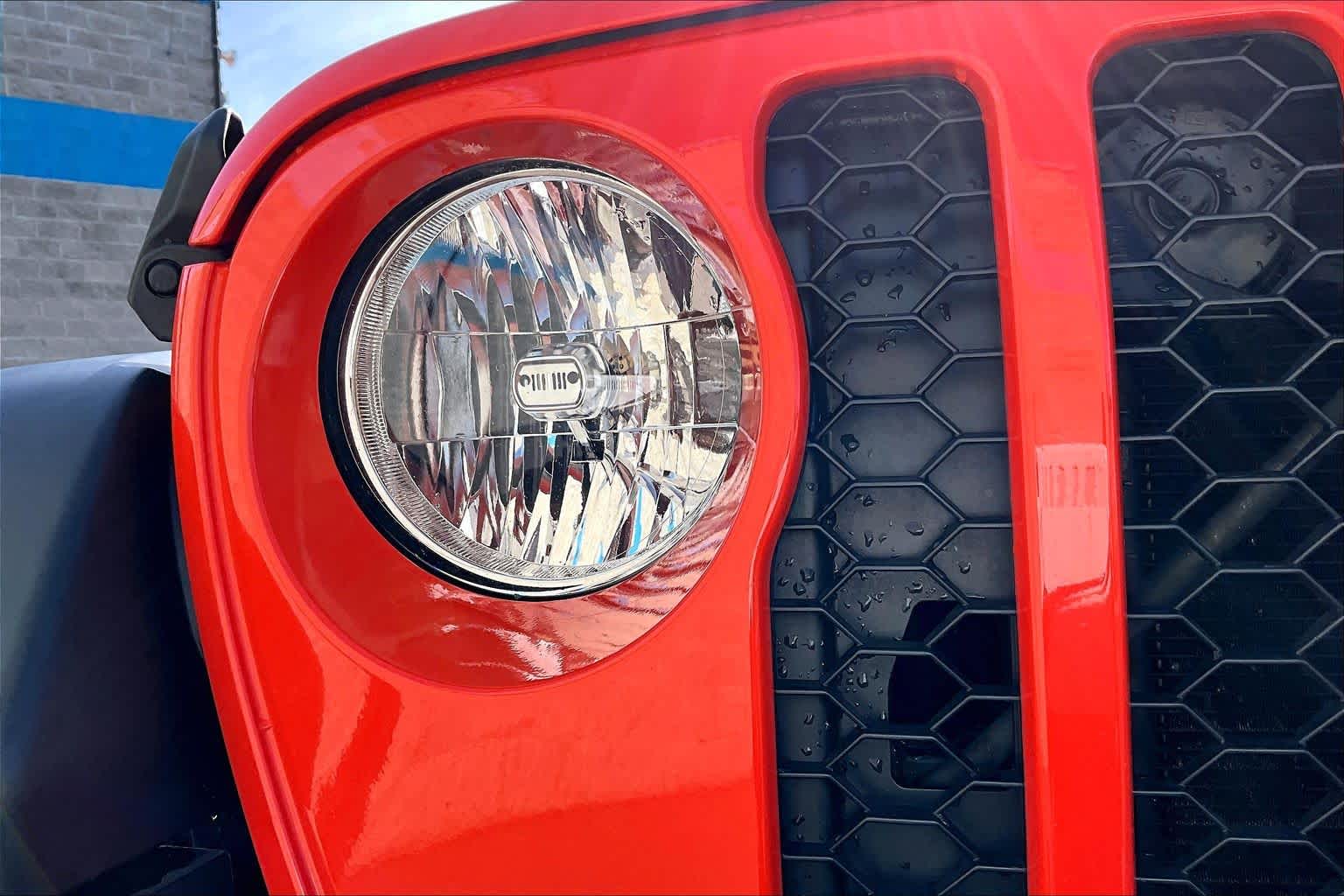 Thumbnail: 2020 Jeep Gladiator - 31