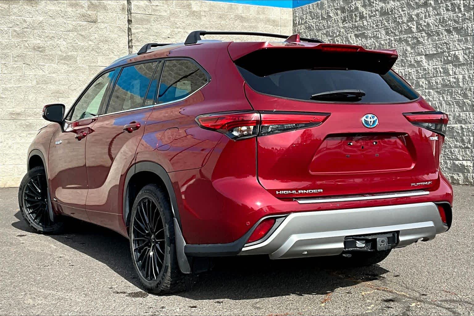Thumbnail: 2021 Toyota Highlander - 4