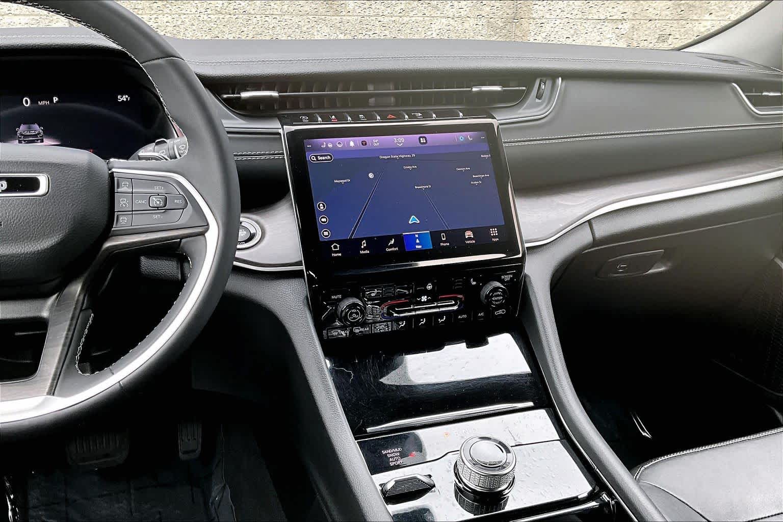 Thumbnail: 2023 Jeep Grand Cherokee - 14