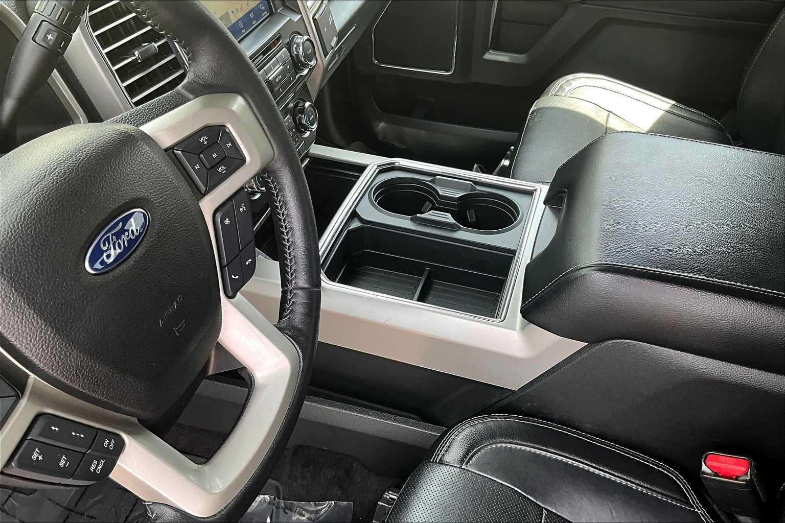 2017 Ford F-350 Lariat 16