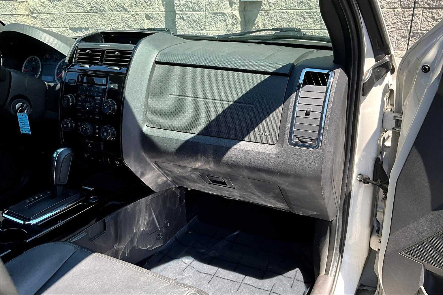 Thumbnail: 2010 Ford Escape - 23