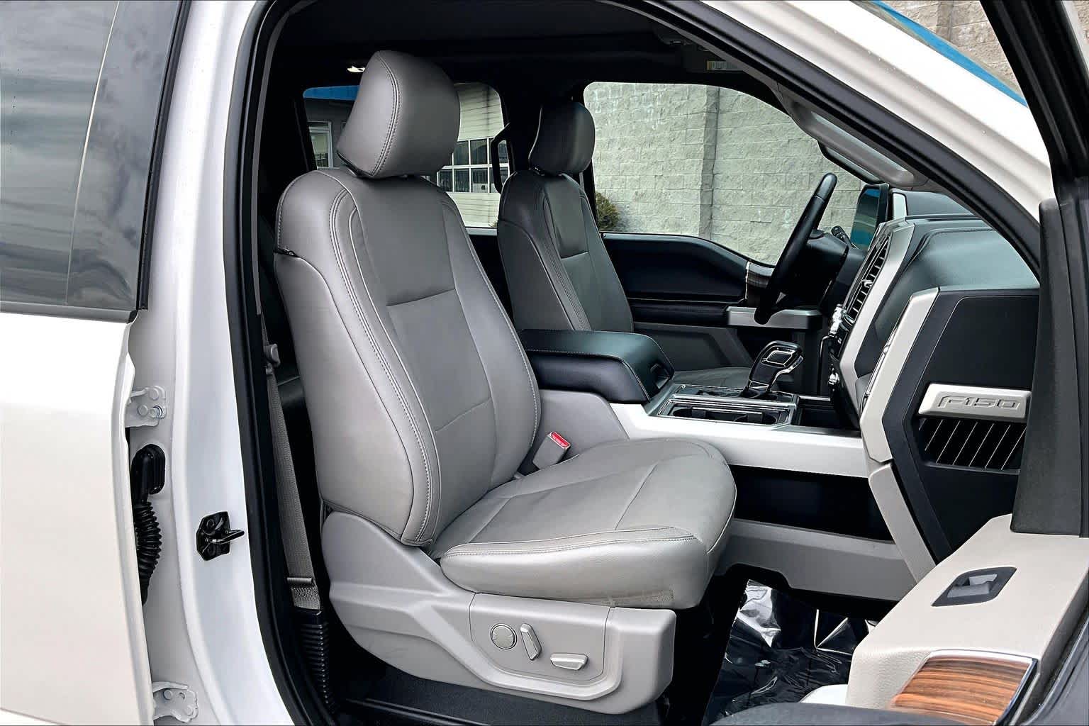 Thumbnail: 2016 Ford F-150 - 13