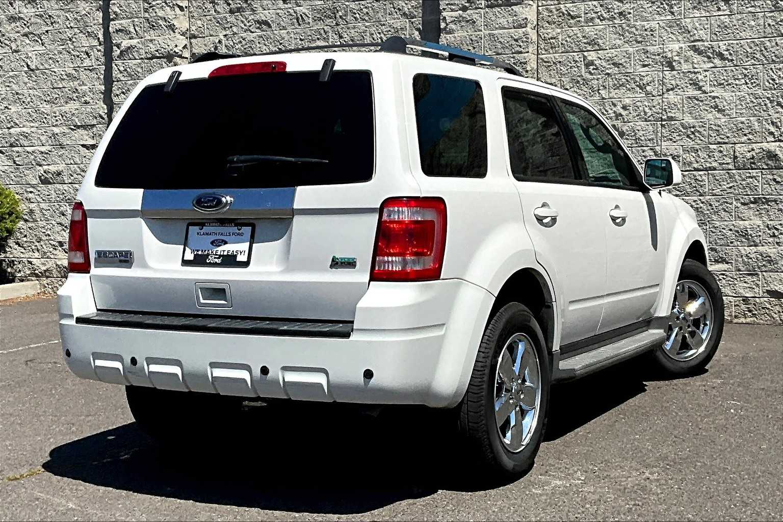 Thumbnail: 2010 Ford Escape - 22
