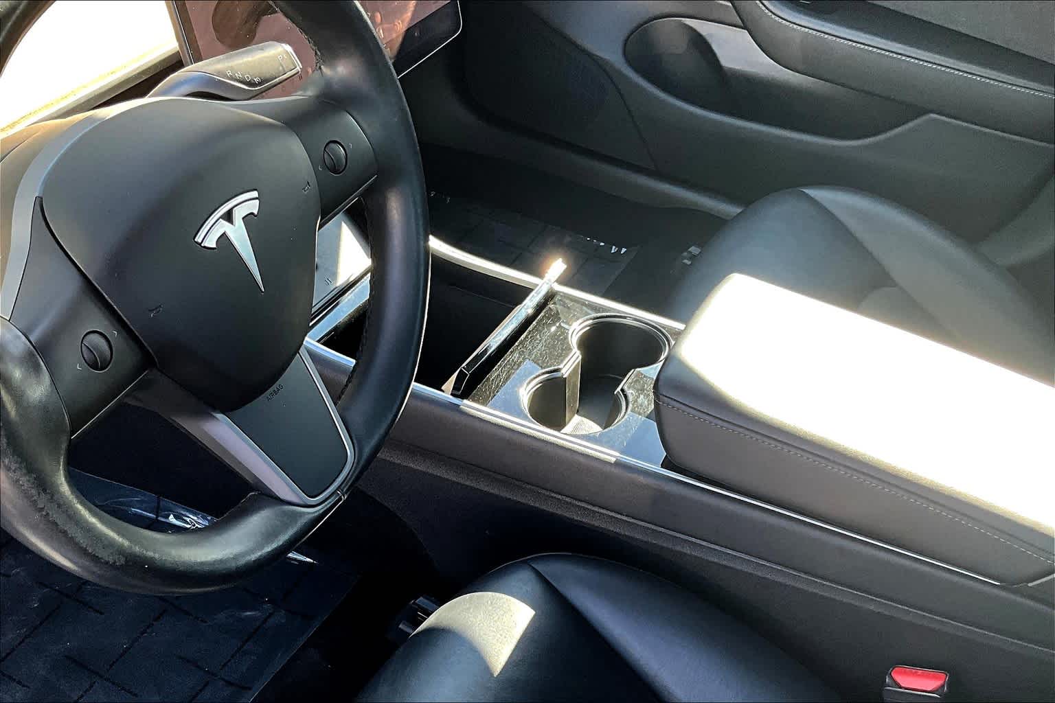 Thumbnail: 2018 Tesla Model 3 - 15