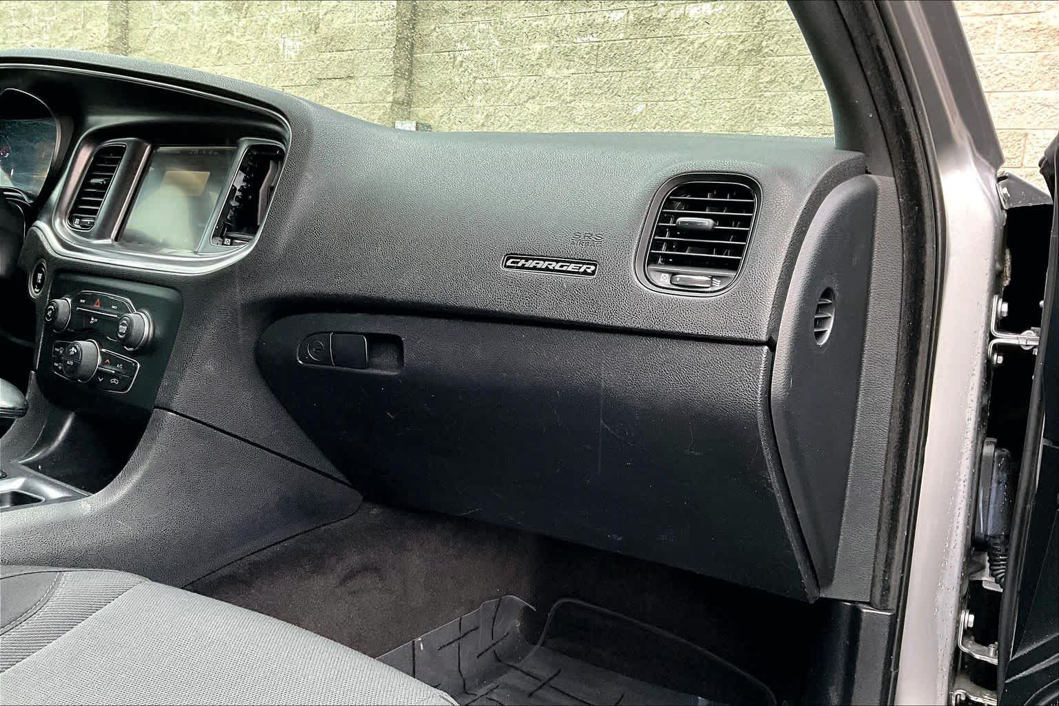 Thumbnail: 2016 Dodge Charger - 23