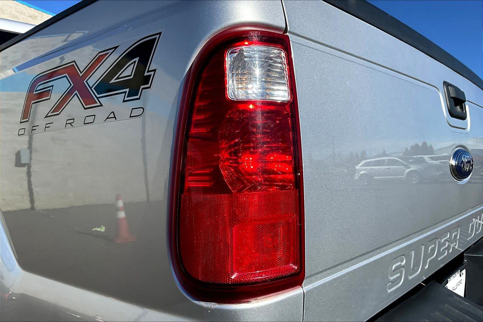 Thumbnail: 2016 Ford F-250 - 32