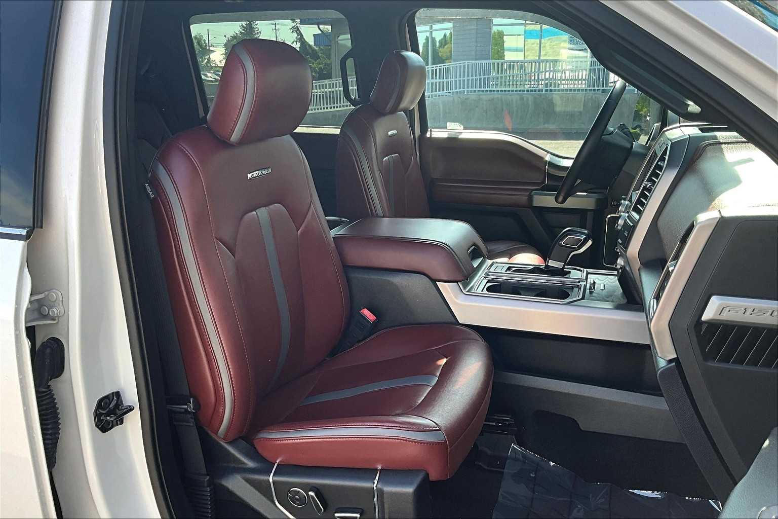 2018 Ford F-150 Platinum 13
