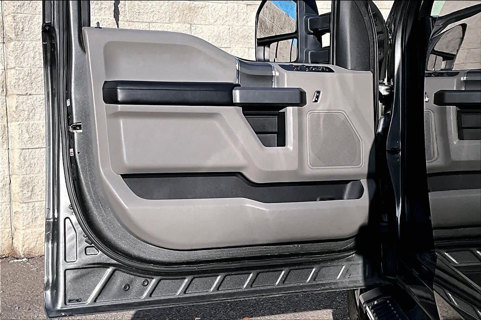 Thumbnail: 2017 Ford F-150 - 27