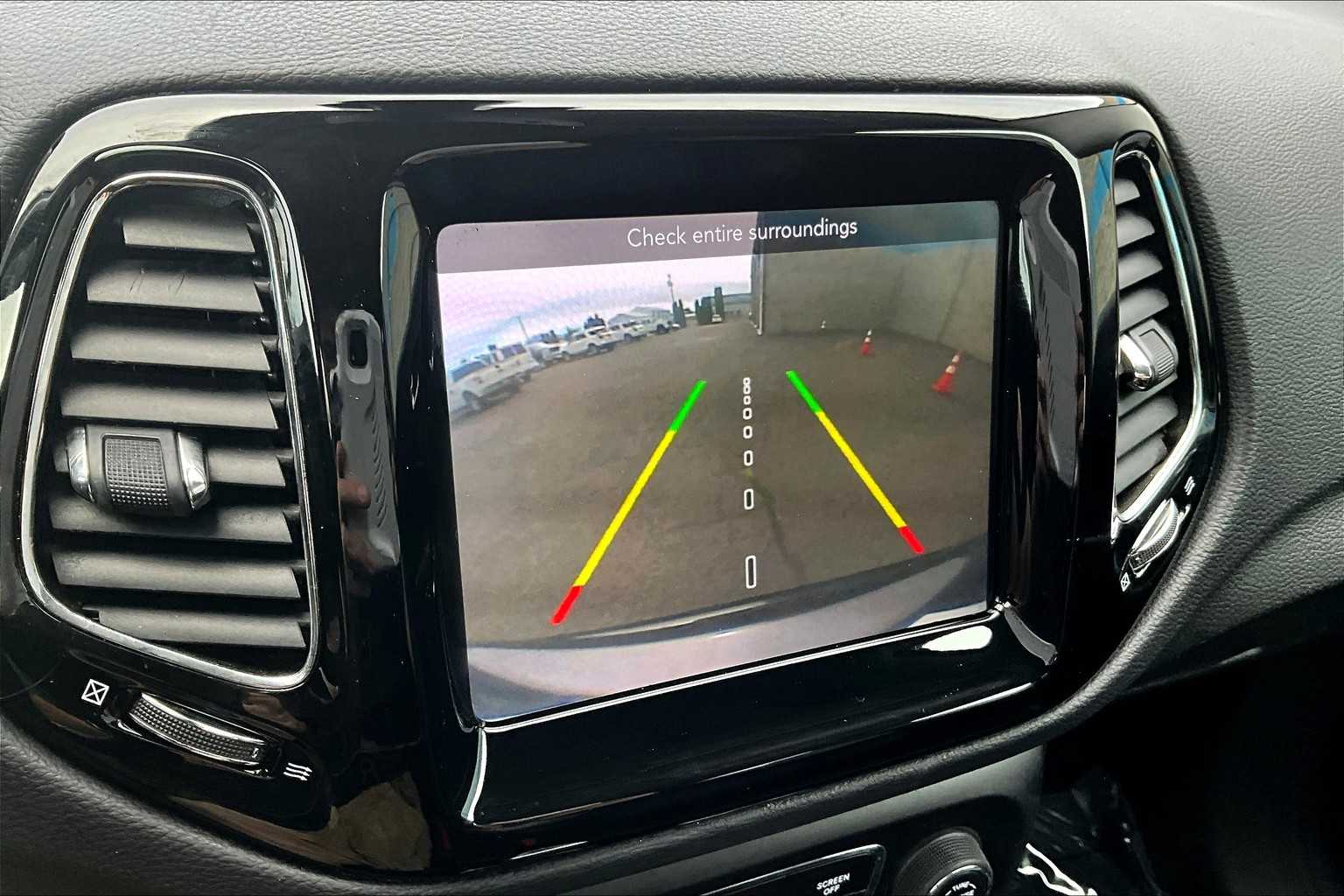 Thumbnail: 2018 Jeep Compass - 26