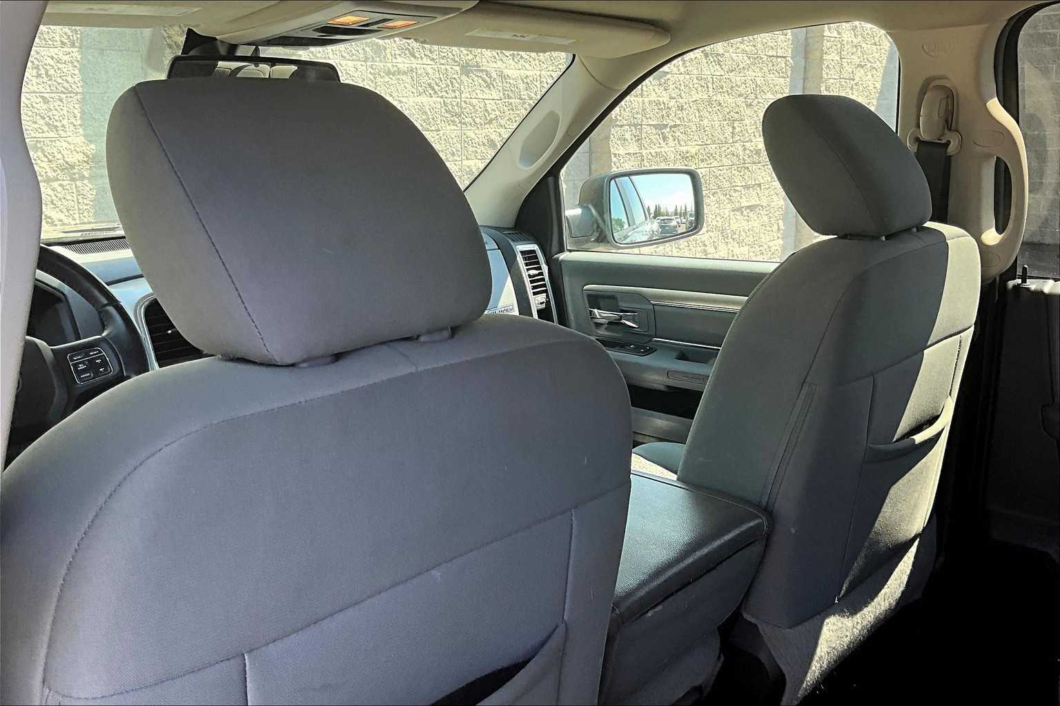 2019 RAM 1500 Classic Big Horn 12