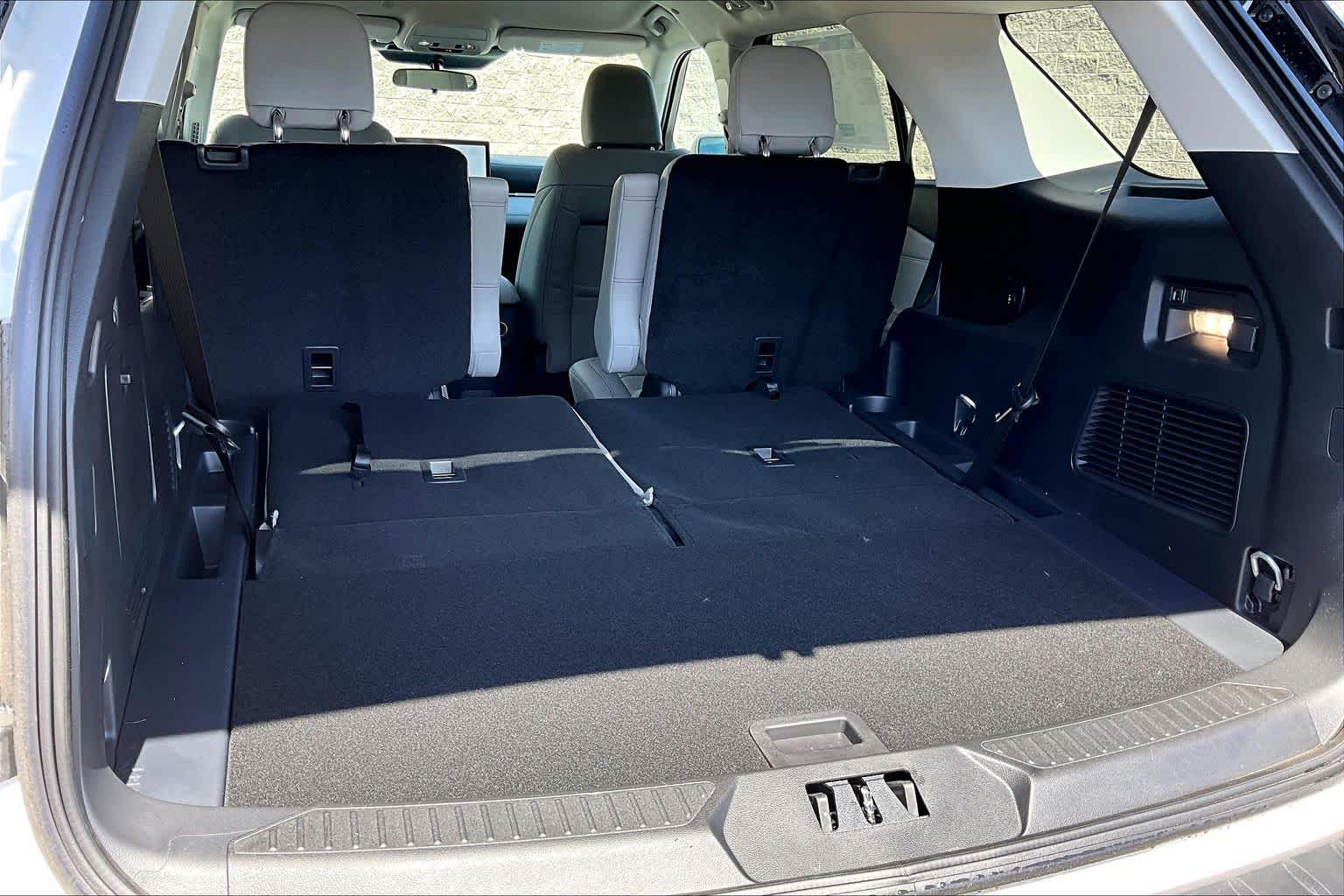 Thumbnail: 2026 Ford Explorer - 19