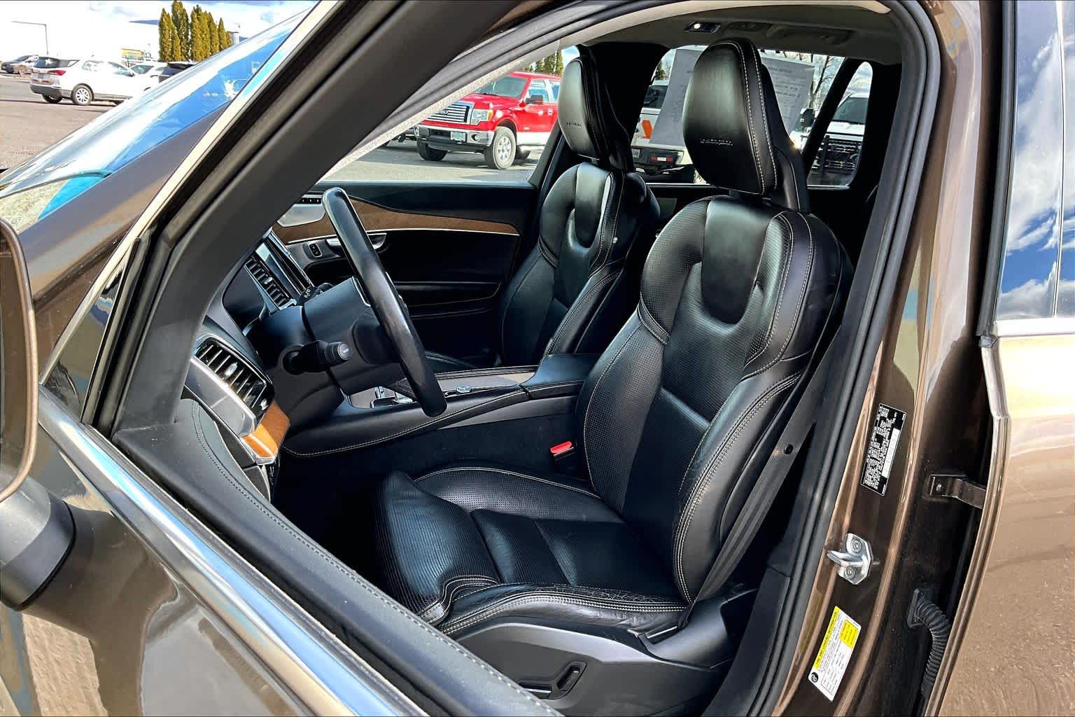 Thumbnail: 2017 Volvo XC90 - 11